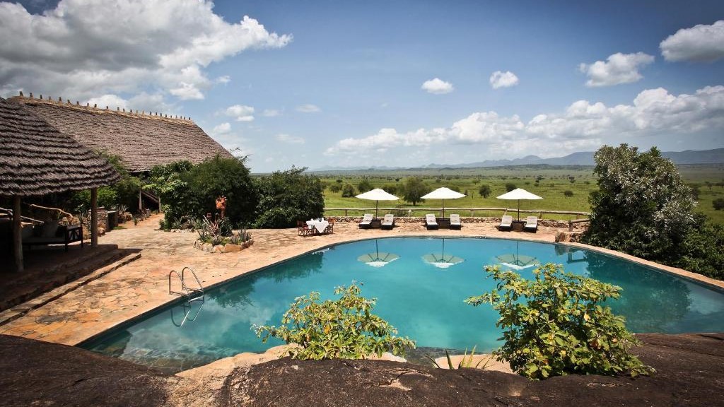 Apoka Safari Lodge